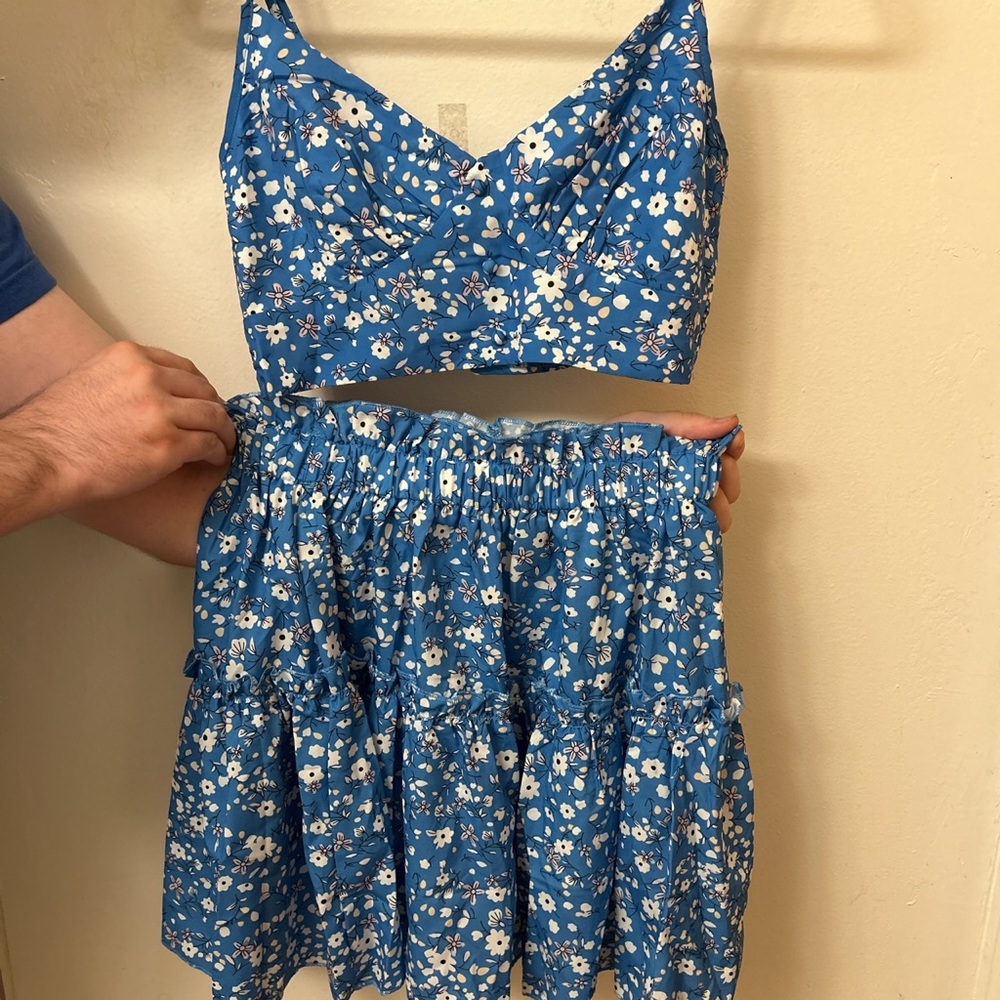 Blue floral crop tank & skirt set